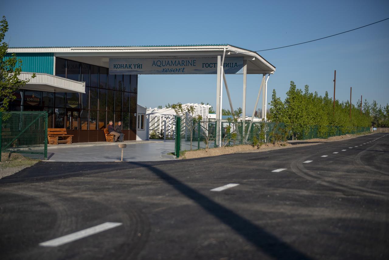 Aquamarine Resort Akshi Bagian luar foto
